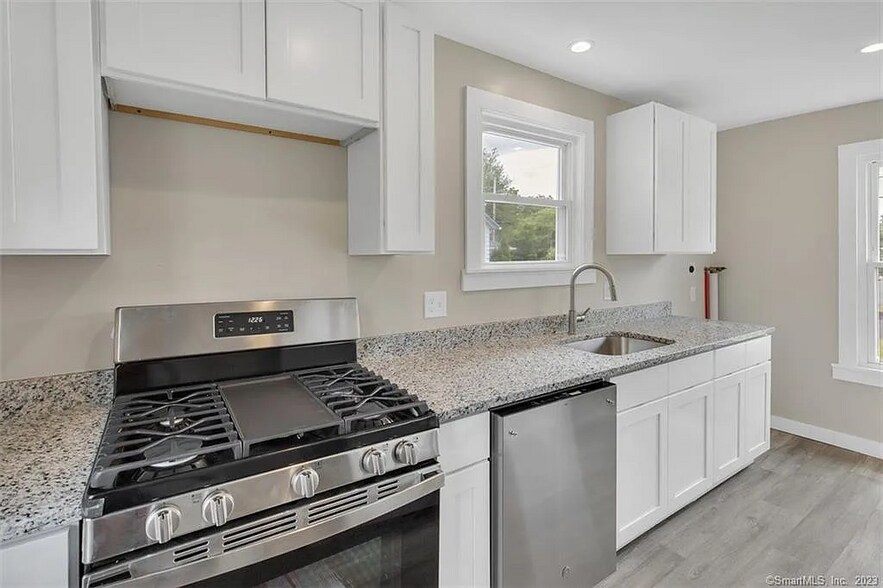 Building Photo - 51 Mill St