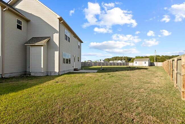 Building Photo - 707 Pandion Ct