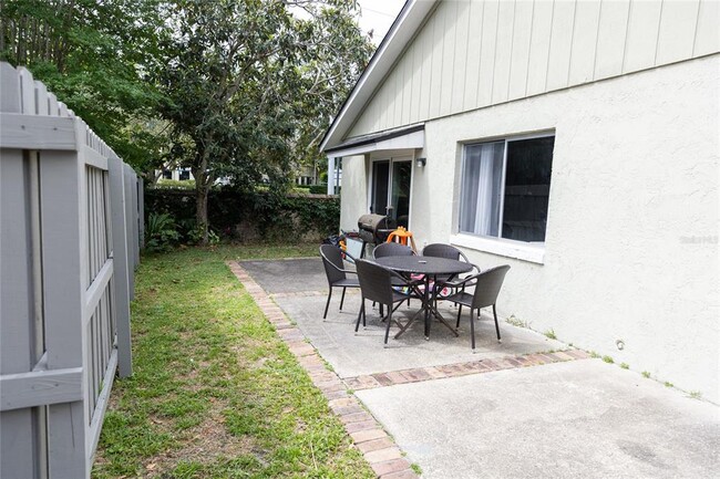 Building Photo - 488 Newhope Dr