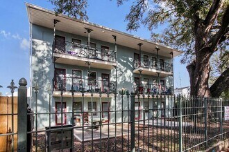 Building Photo - 1615 Gov Nicholls