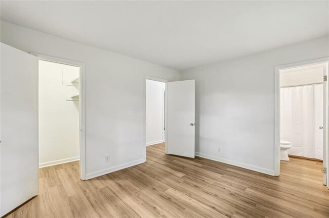 Building Photo - 3705 Donaldson Dr NE
