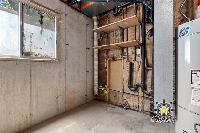 Building Photo - 2066 E 10095 S