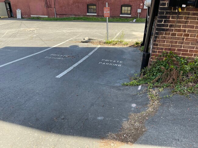 Building Photo - 116 E Council St