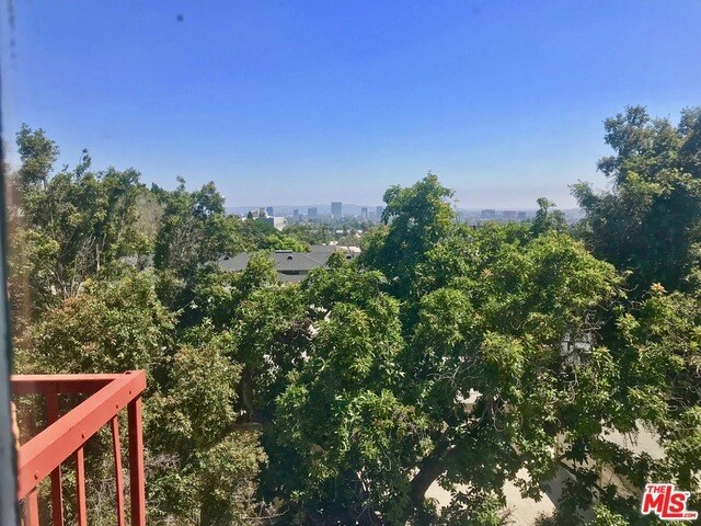 Building Photo - 1287 N Crescent Heights Blvd
