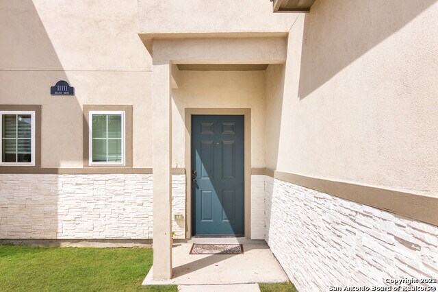 Building Photo - 11111 Belair Dr