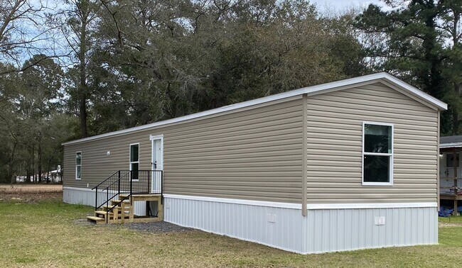 Building Photo - Tusculum Living 2