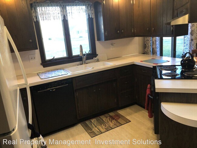 Building Photo - 4 br, 2 bath House - 5087 Lake Harbor