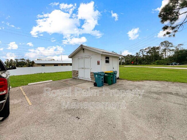 Building Photo - 11594 1st Ave