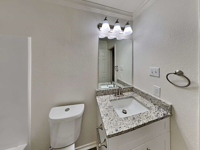 Building Photo - 19814 Rustic Lake Ln