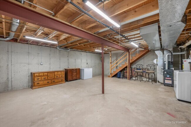 Building Photo - 453 Village Creek Dr