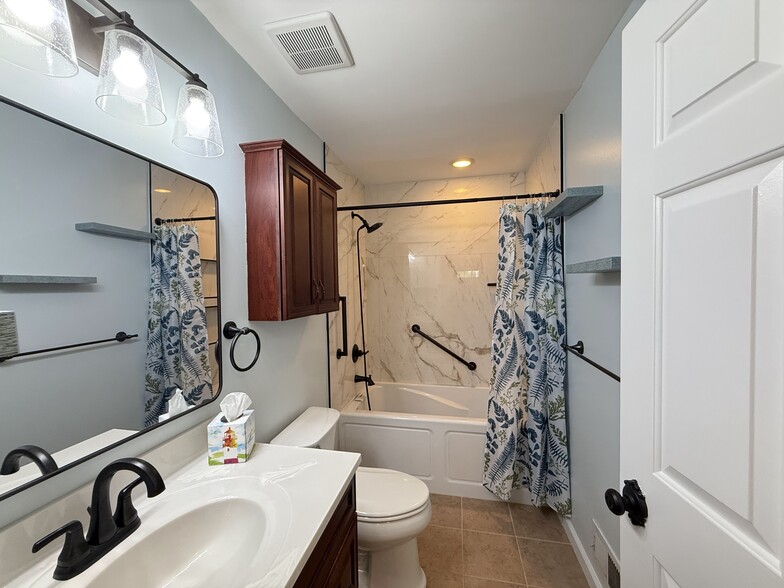 Building Photo - 49 Joyner Ct