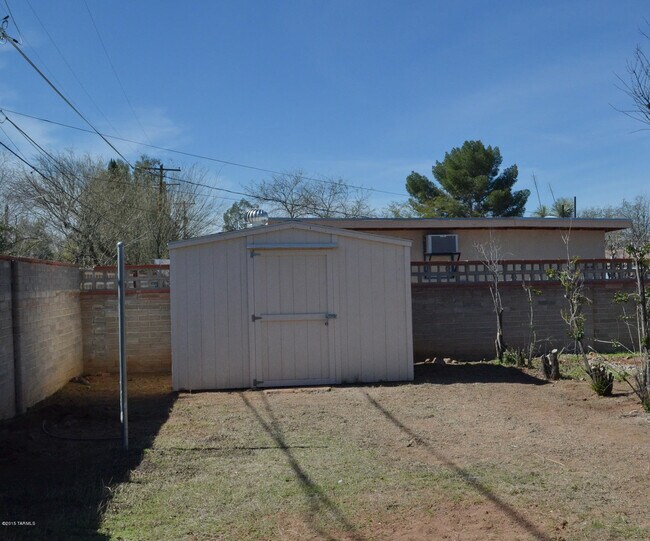Building Photo - 3002 E Copper St