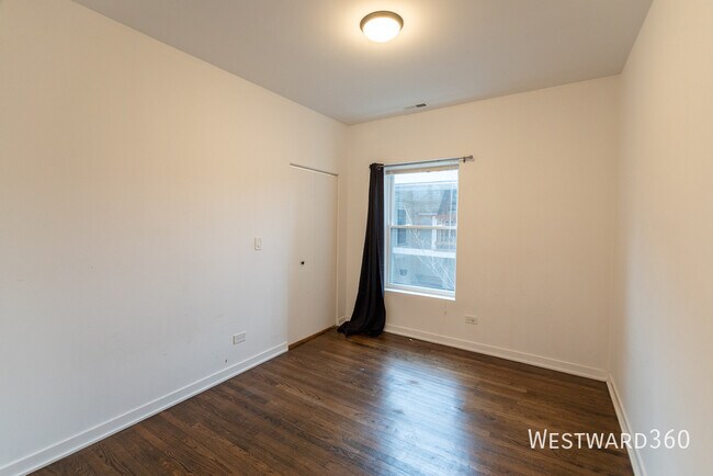 Building Photo - 1339 W Early Ave