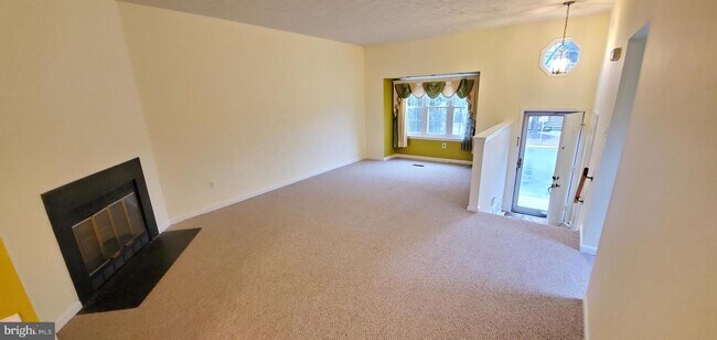 Building Photo - 848 Bayridge Dr
