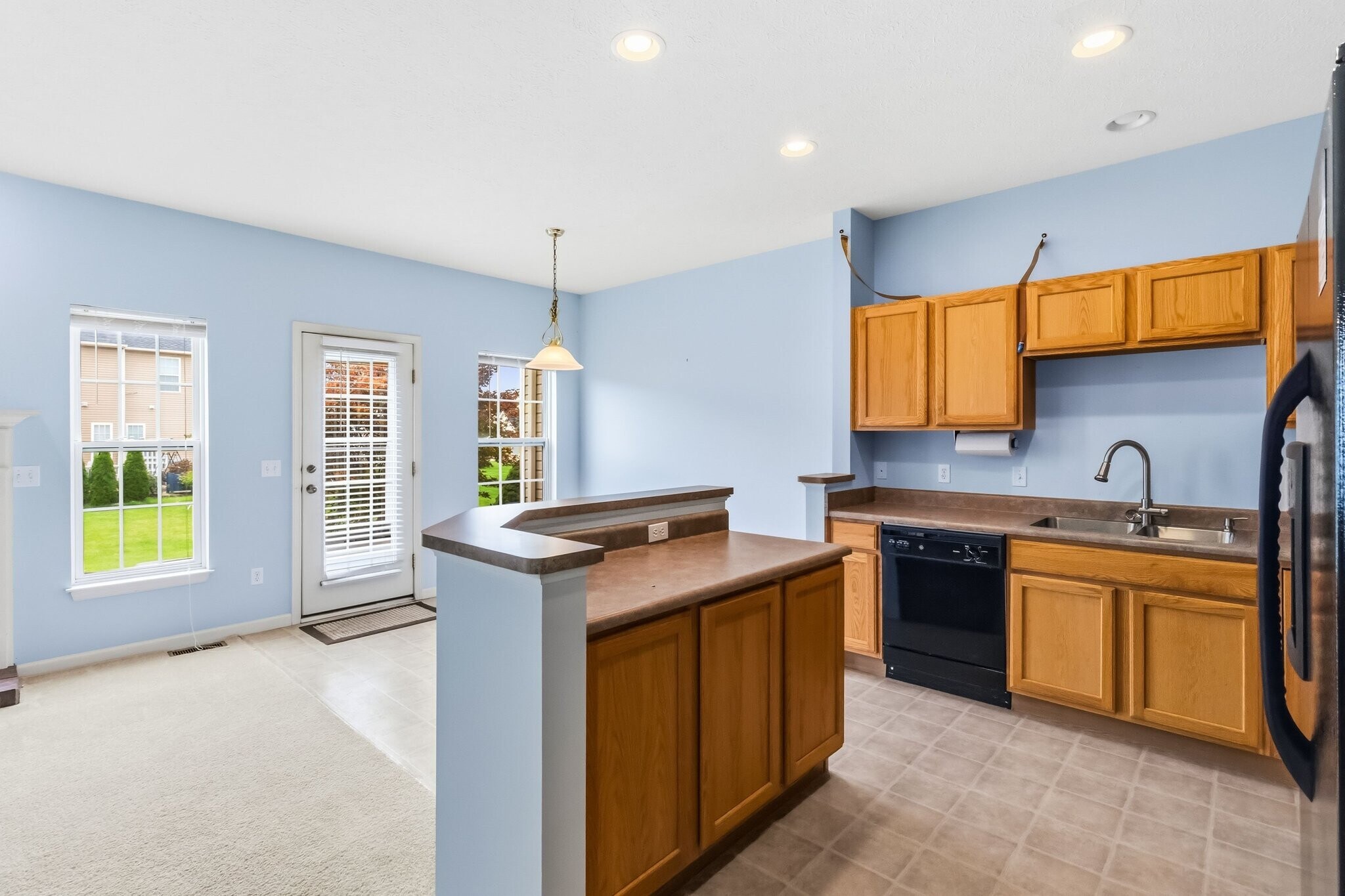 Building Photo - 105 Limestone Ct