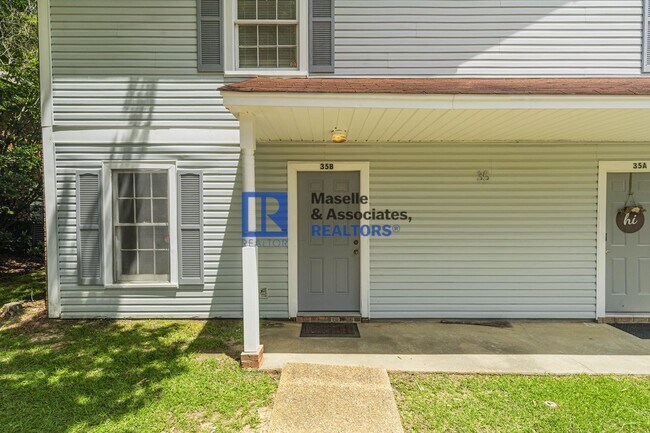 Building Photo - 35 Northtown Rd