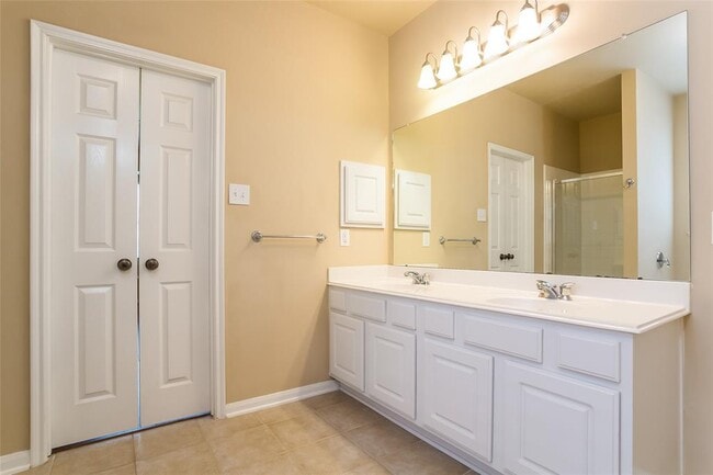 Building Photo - 15015 Misty Stone Ct