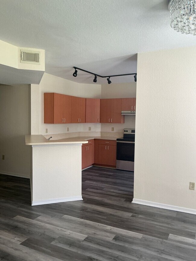 Building Photo - 3/2  ST LUCIE WEST CONDO RENTAL AT THE BELMONT