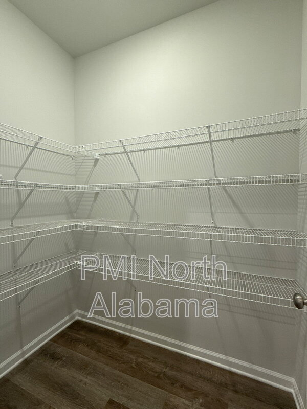 Building Photo - 102 Ranna Dr