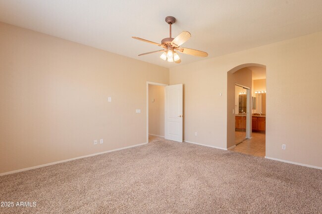 Building Photo - 1738 W Glenhaven Dr