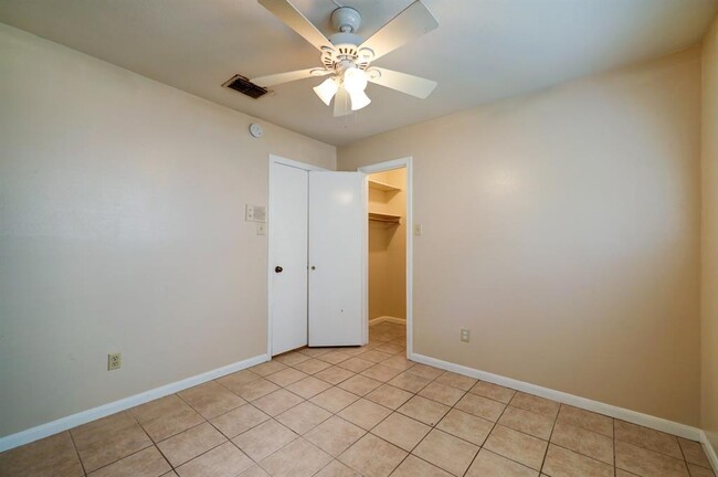 Building Photo - 12534 Millbanks Dr
