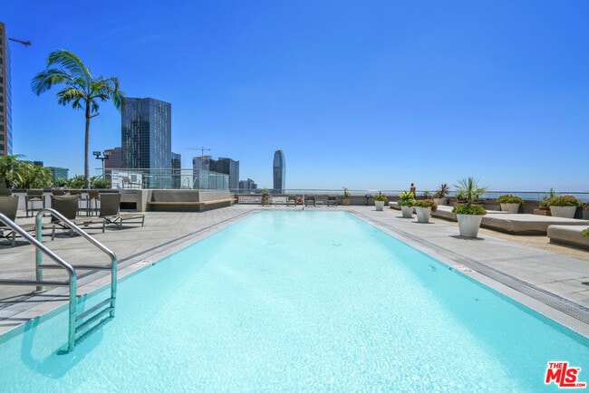 Building Photo - 1100 Wilshire Blvd