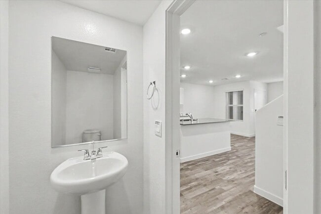 Building Photo - 9653 Horseshoe Cyn St
