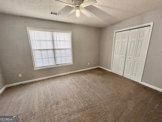 Building Photo - 22 Meadow Chase Way