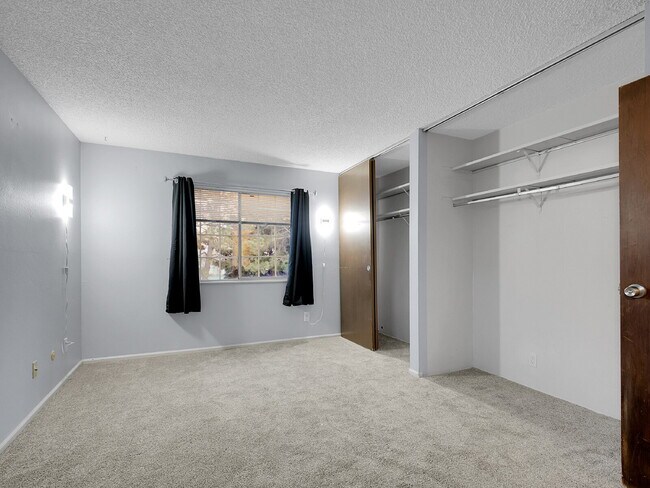 Building Photo - $1,500.00, 2-bed, 2-bath located in Denver with $500 OFF FIRST MONTH'S RENT!