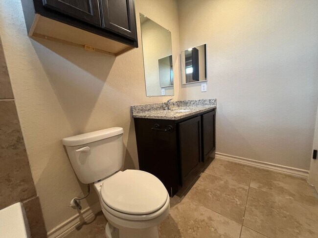 Building Photo - 13907 Annas Way #102, San Antonio, TX. 78233