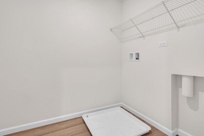 Building Photo - 5913 Hawkweed Dr