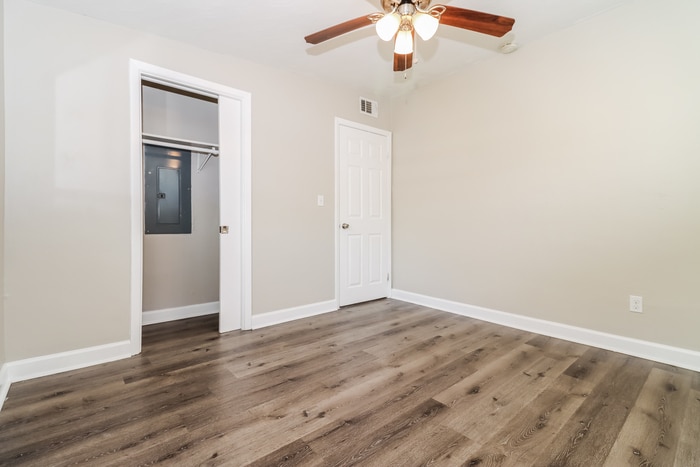 Building Photo - 2250 Norman Dr