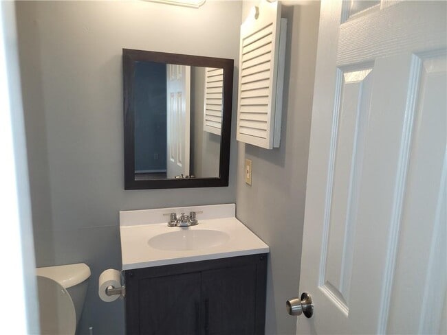 Building Photo - 457 Prince of Wales