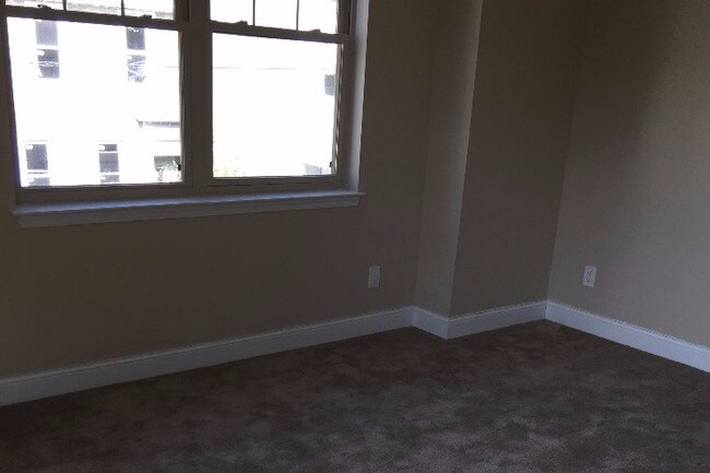 Room - 110 E Phil Ellena St