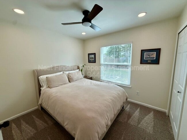 Building Photo - 349 Melissa Ray Dr