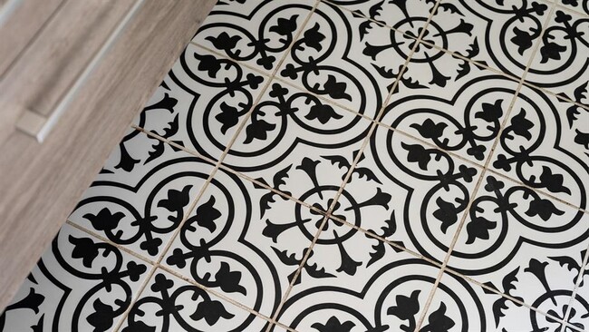 Building Photo - 2118 Fordham Ln