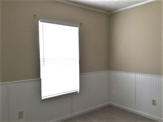 Building Photo - 1115 Sunset Drive