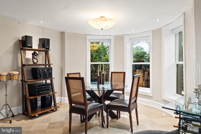 Building Photo - 2131 S St NW