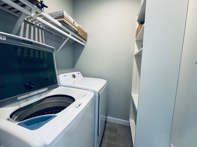 Building Photo - West AVL - Spacious, Beautiful Modern Home