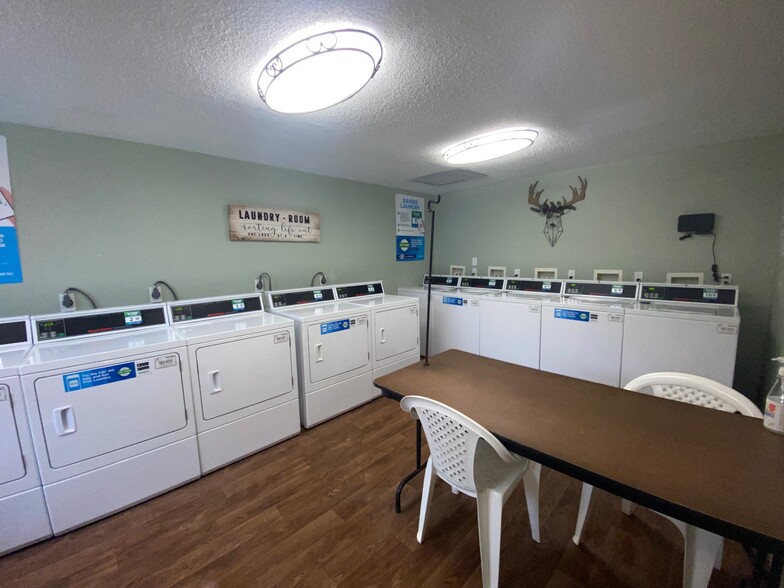 Laundry Center - Red Deer