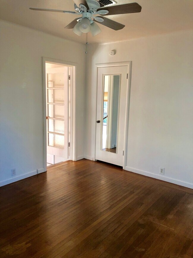 Building Photo - Tahoe Park Cutie! - JUST REDUCED