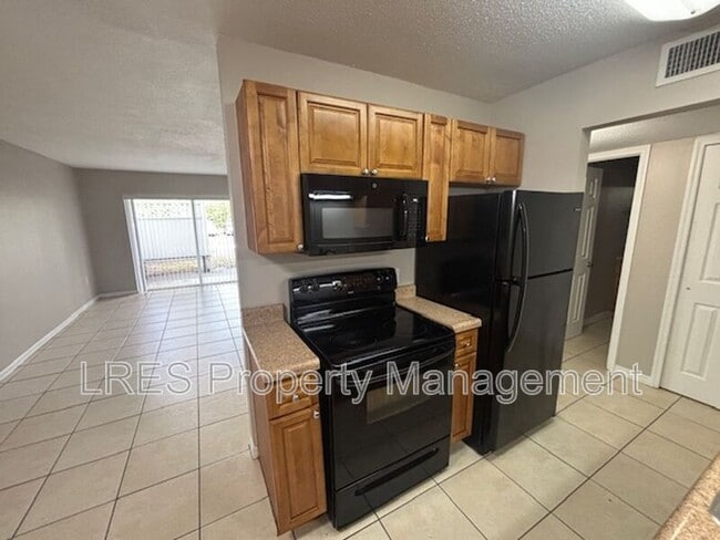 Building Photo - 1695 Lee Rd