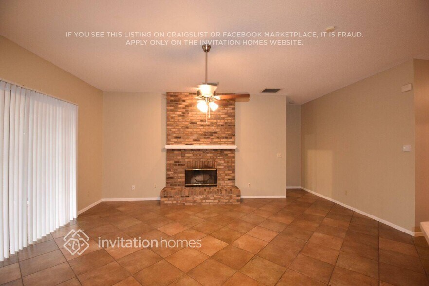 Building Photo - 1456 Deer Lake Cir