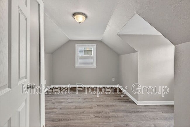 Building Photo - 1157 Redman Blvd