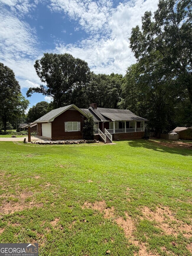 Building Photo - 105 Braemar Dr