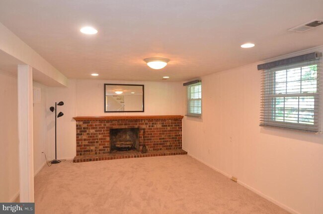Building Photo - 5407 Manorfield Rd