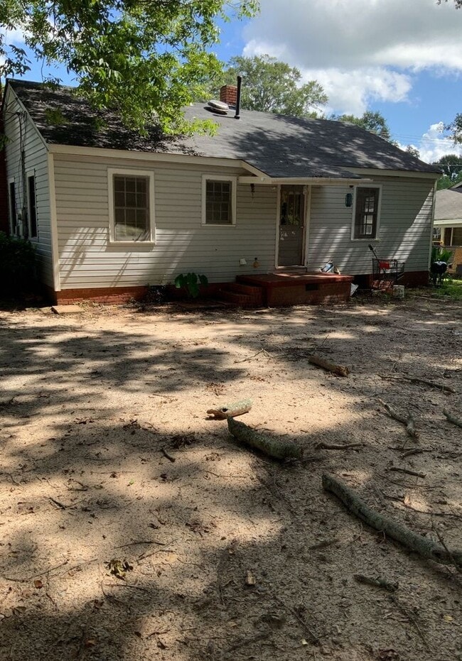 Building Photo - 204 Thames St