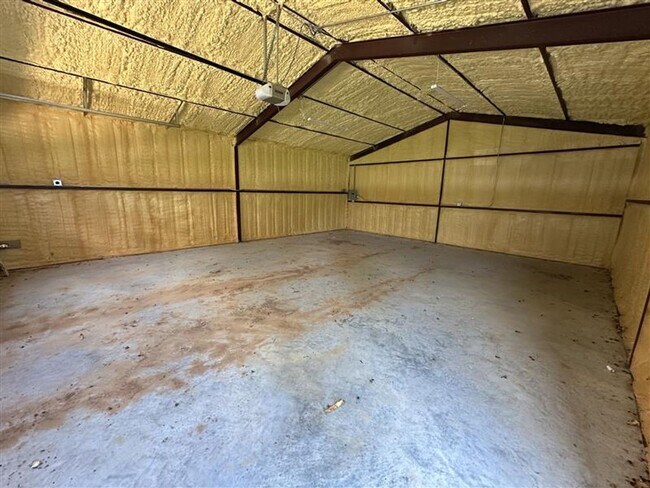 Building Photo - 13807 County Rd 220