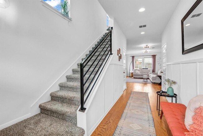 Building Photo - 10825 Blacket Dr