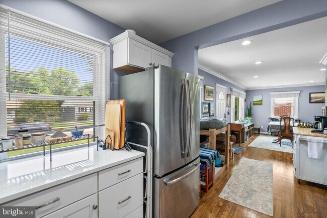 Building Photo - 3904 Lantern Dr